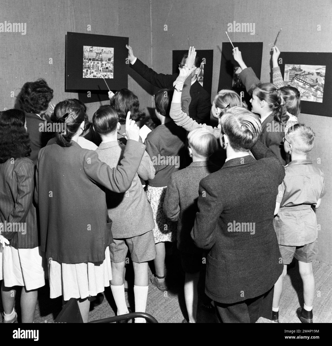 Kunstwettbewerb Für Kinder. Fotos von Marshall-Plan-Programmen, Ausstellungen und Personal Stockfoto