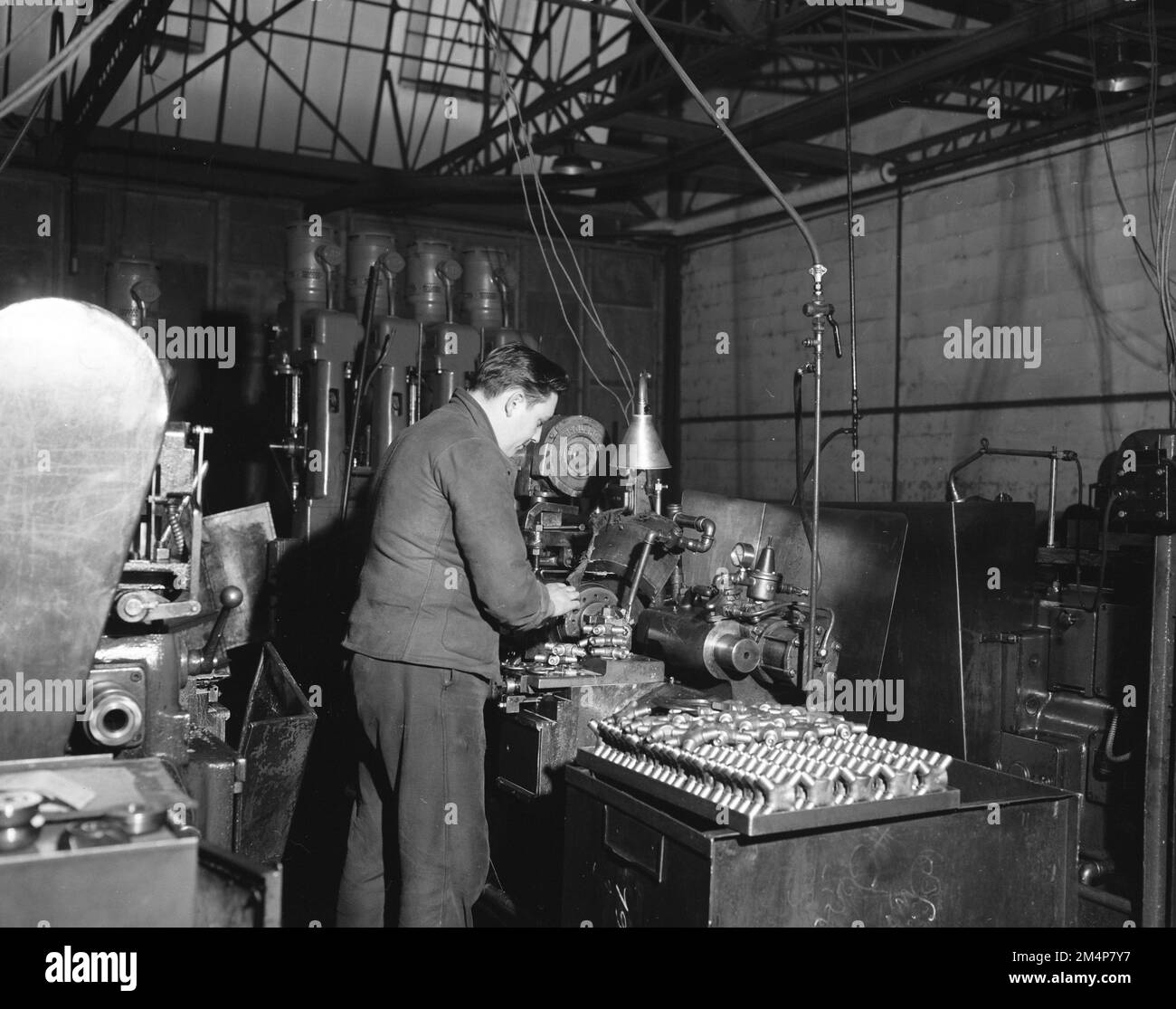 Glaenzer Spicer - Französische Industrie hat sich jetzt auf Hersteller von Gelenken und Wellen im Verteidigungsbereich konzentriert. Fotos von Marshall-Plan-Programmen, Ausstellungen und Personal Stockfoto