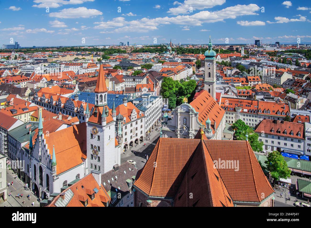 Altstädter Dächer mit Altstadthaus und Heiliger Geist Kirche, München, Oberbayern, Bayern, Deutschland Stockfoto