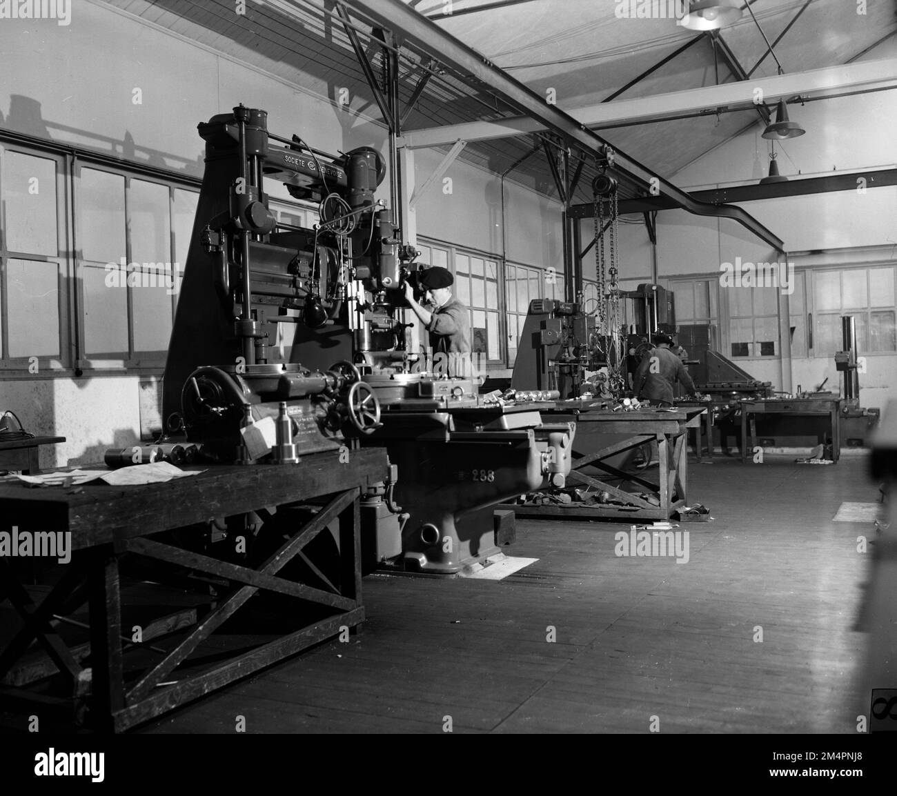 Turbomeca Flugzeugwerkstatt. Fotos von Marshall-Plan-Programmen, Ausstellungen und Personal Stockfoto