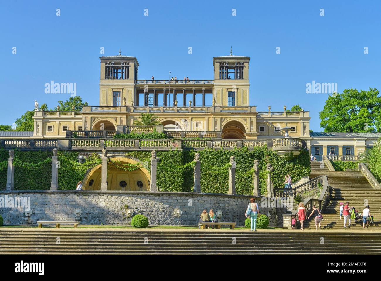 Orangery Palace, Schlosspark Sanssouci, Potsdam, Brandenburg, Deutschland Stockfoto