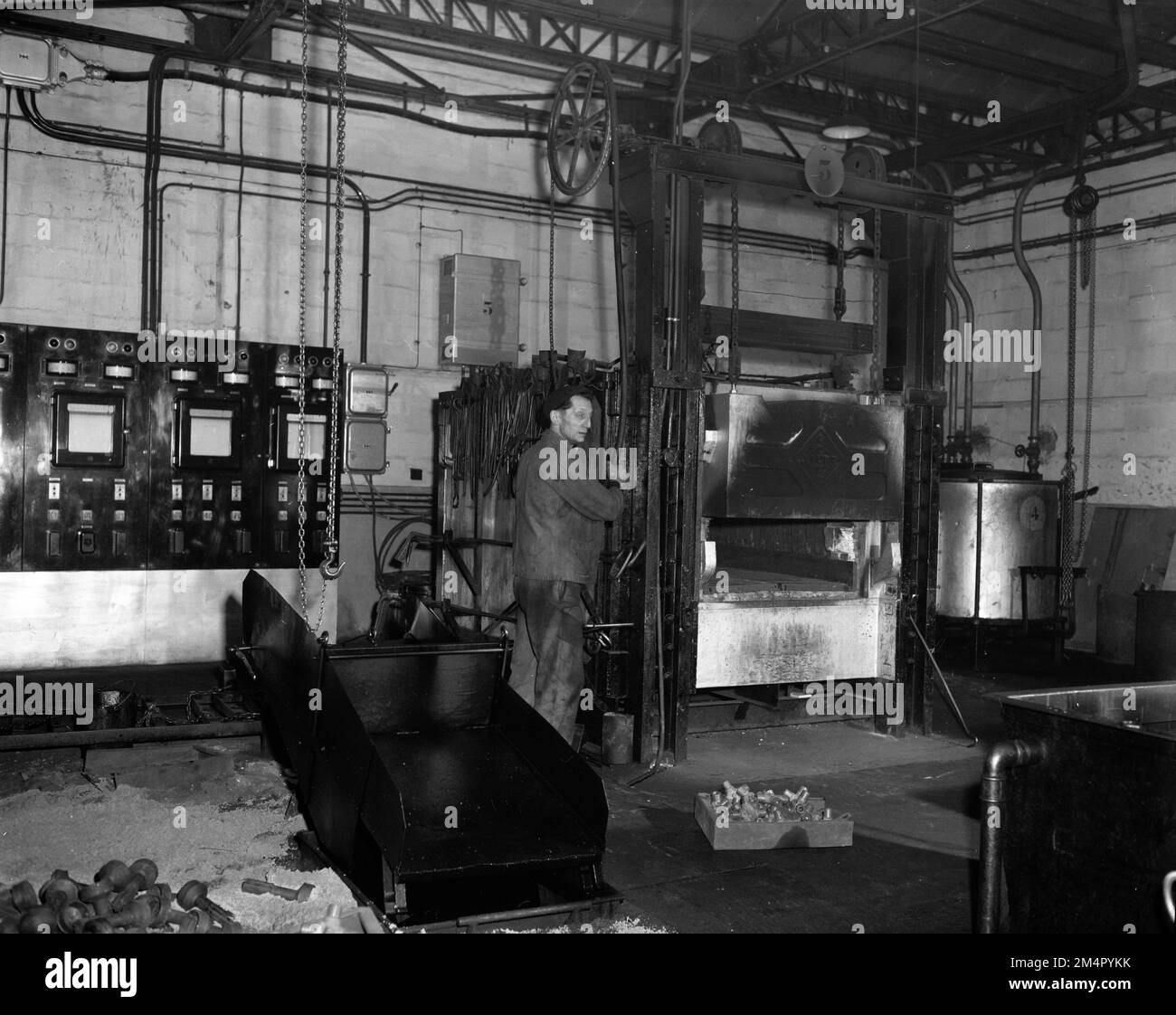 Glaenzer Spicer - Französische Industrie hat sich jetzt auf Hersteller von Gelenken und Wellen im Verteidigungsbereich konzentriert. Fotos von Marshall-Plan-Programmen, Ausstellungen und Personal Stockfoto