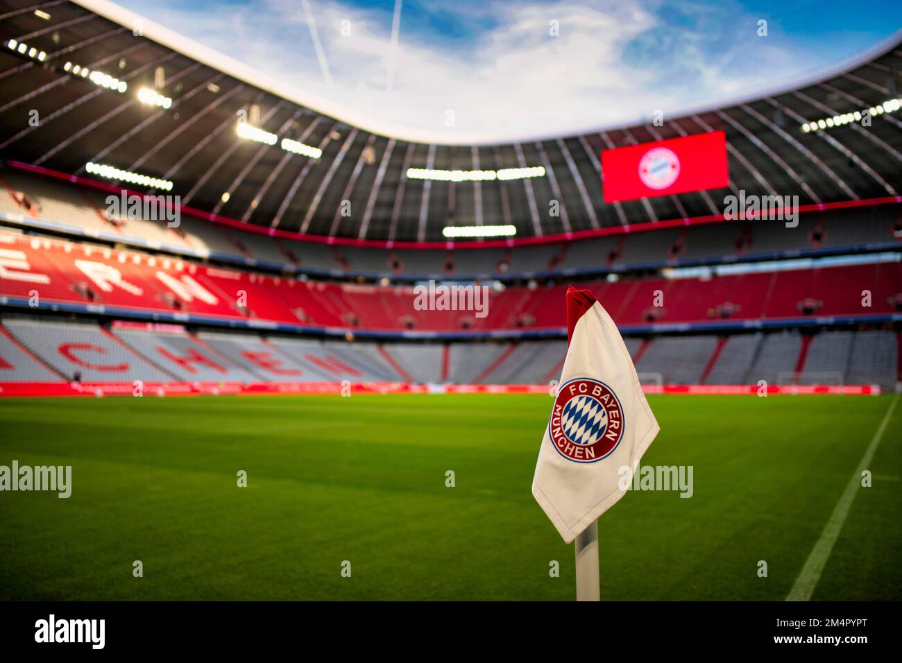 Anzeigetafel, Übersicht, Interieur, Eckflagge, Logo, FC Bayern, Allianz Arena, München, Bayern, Deutschland Stockfoto