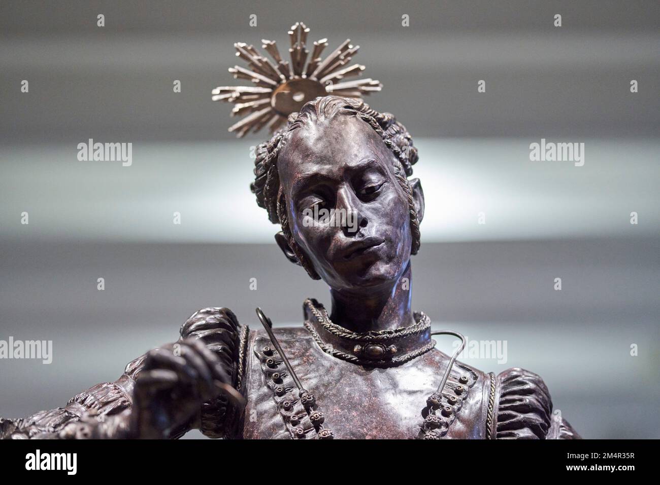 Eine Bronzeskulptur im Science Museum, London, Großbritannien Stockfoto