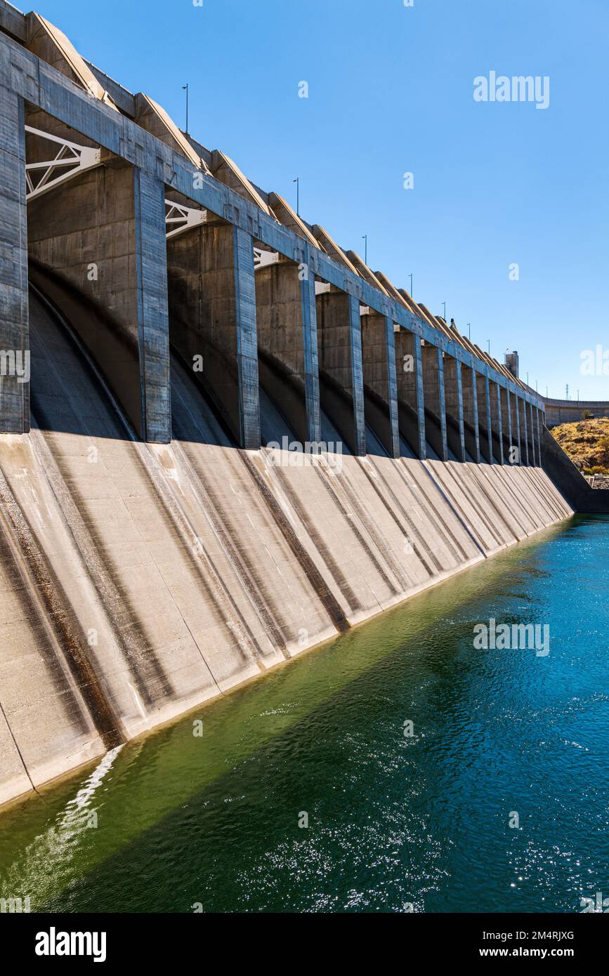 Chief Joseph Dam; zweitgrößter Stromerzeuger in den USA; Wasserkraftdamm am Columbia River; Bundesstaat Washington; USA Stockfoto