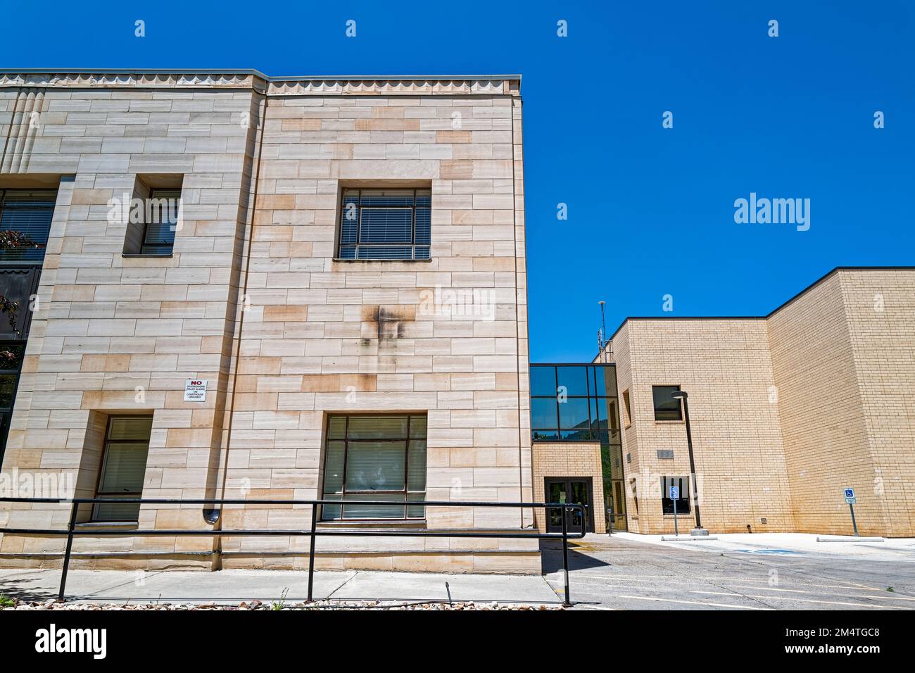 Alte und neue Bereiche des Sanpete County Courthouse in Manti, Utah, USA Stockfoto