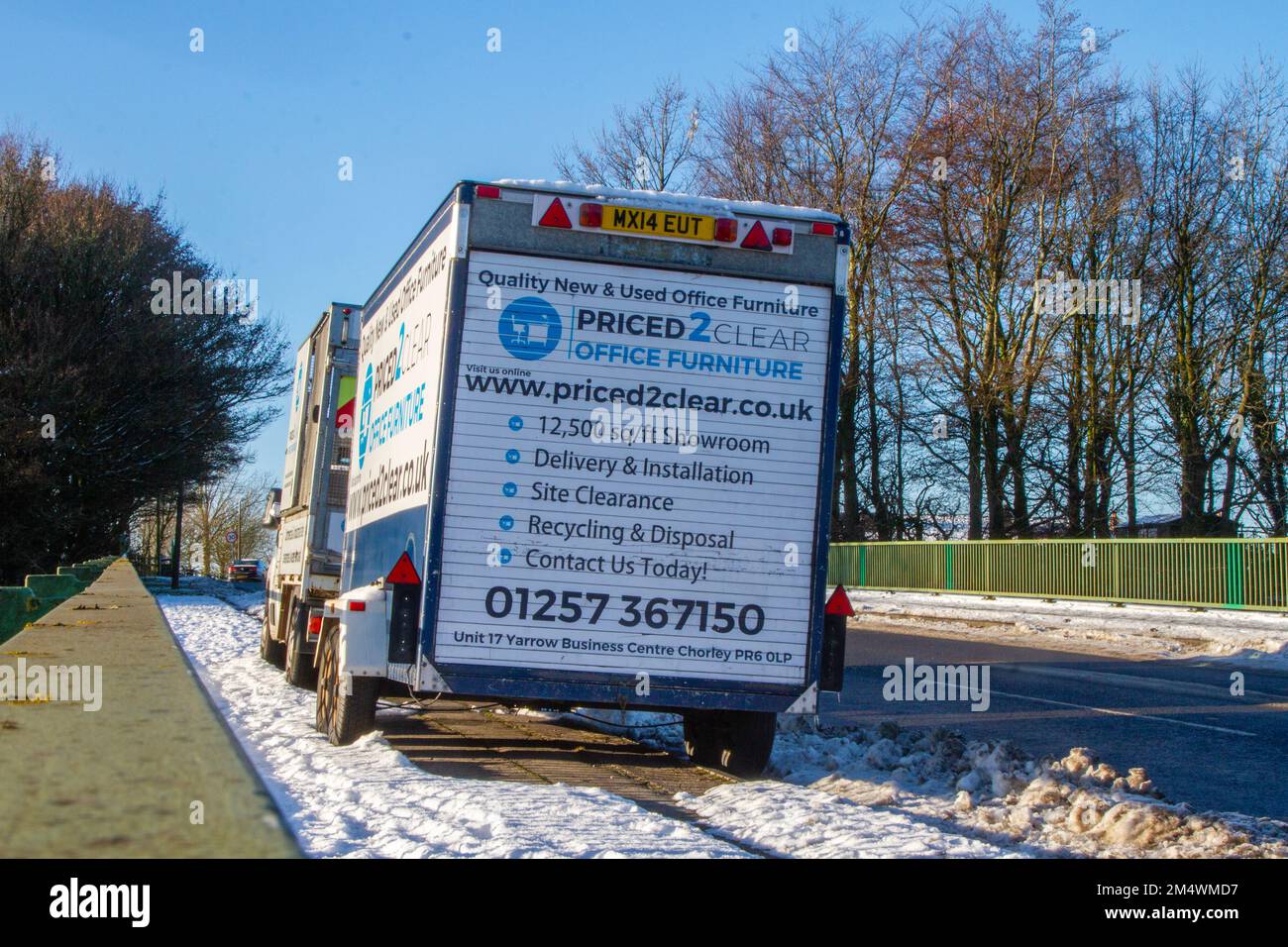 Was Kostet Parken Mit Anhaenger Auf Buergersteig www.alamy.de