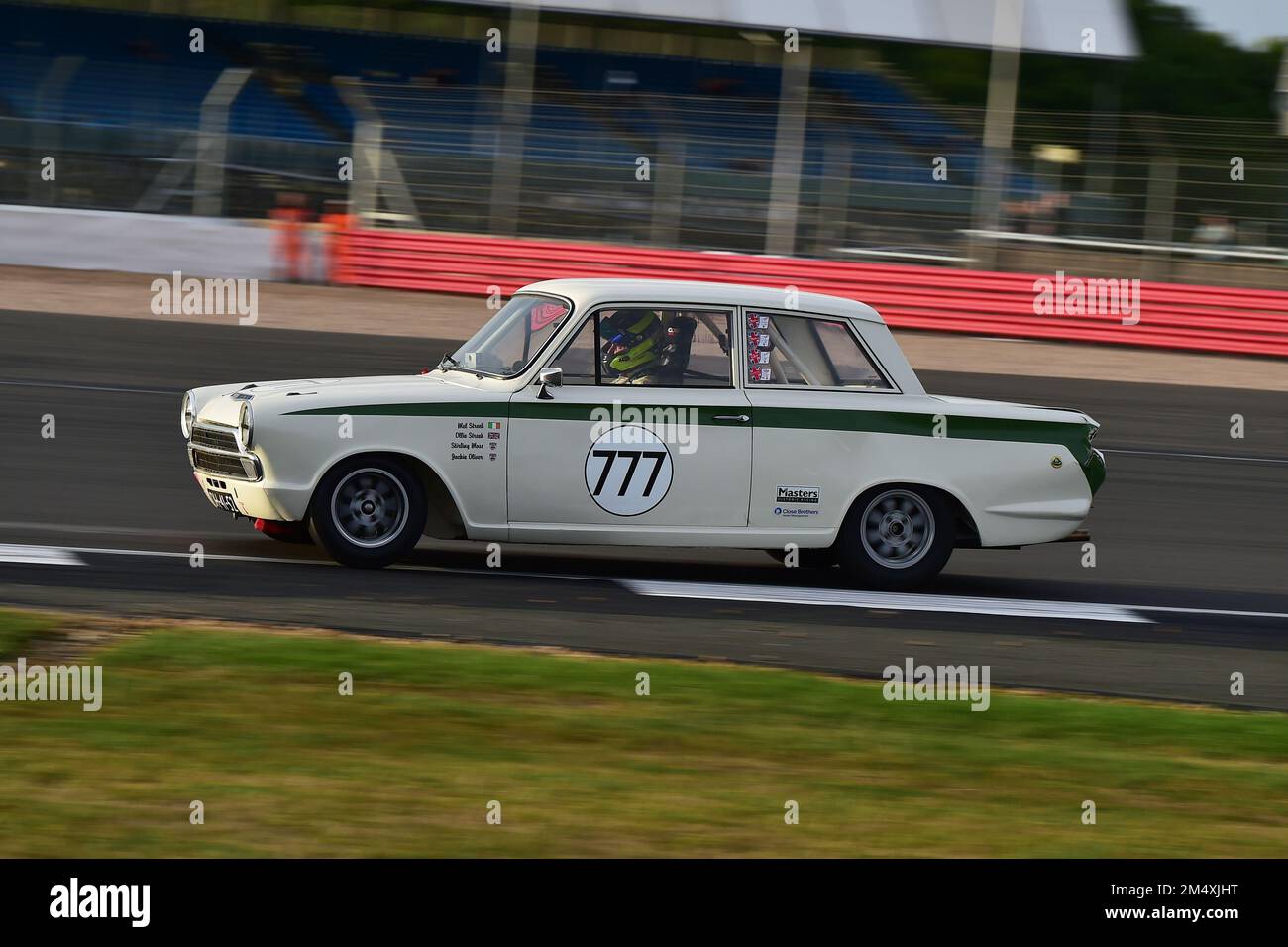 Ollie Streek, Mel Streek, Ford Lotus Cortina, Adrian Flux Trophy für Transatlantic Pre ’66 Touring Cars, vorwiegend V8 Americana vs. UK Races Stockfoto