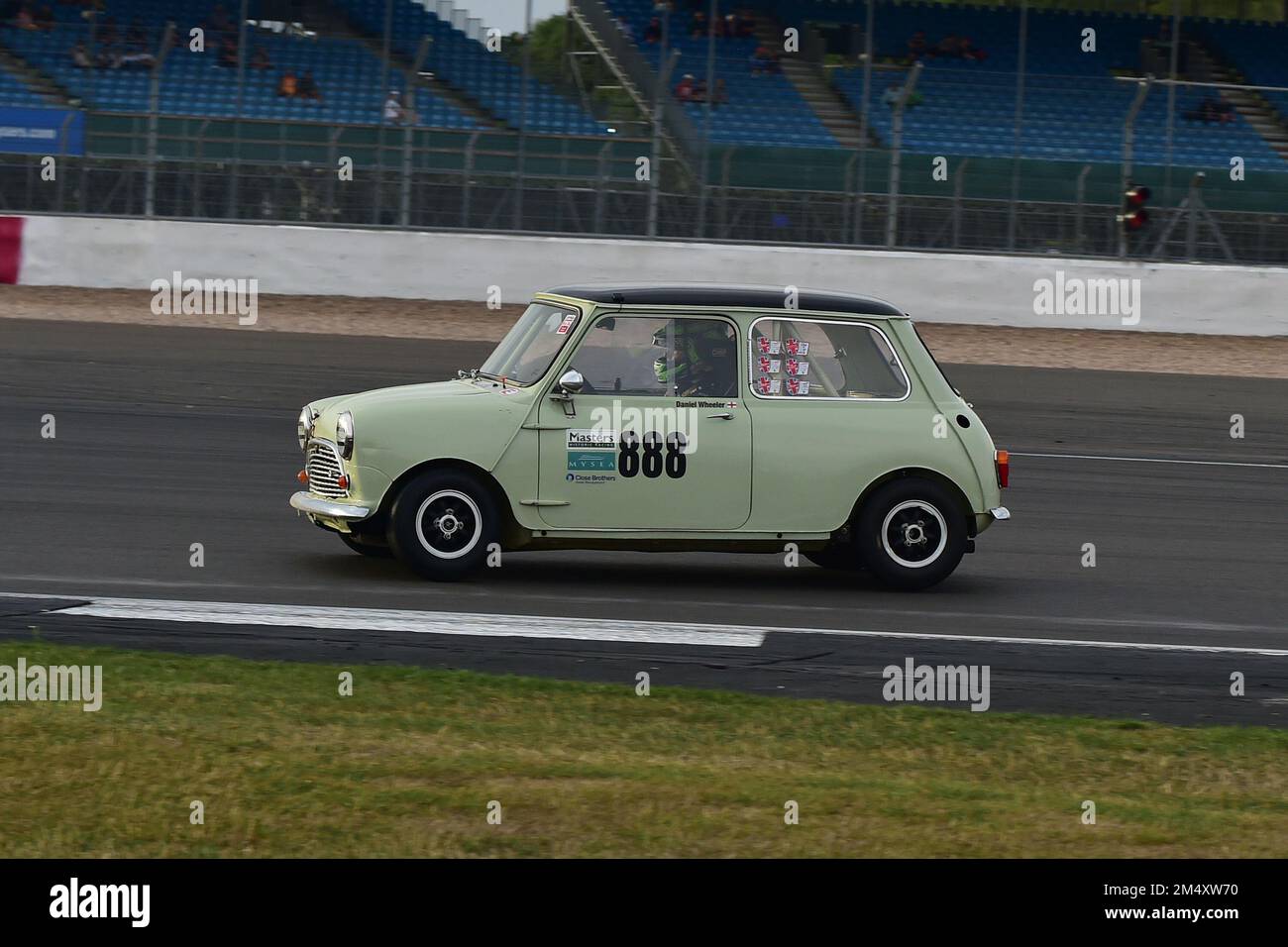 Daniel Wheeler, Austin Mini Cooper S, Adrian Flux Trophy für Transatlantic Pre ’66 Touring Cars, überwiegend V8 Americana gegen die Stalwarts in Großbritannien Stockfoto