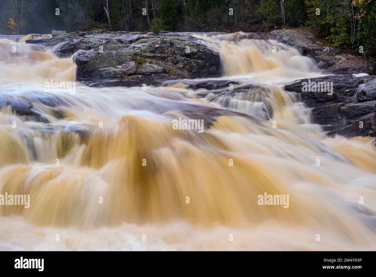 Sand River Falls, Lake Superior Provincial Park, Sand River (Pinguisibi Trail), Ontario, Kanada Stockfoto