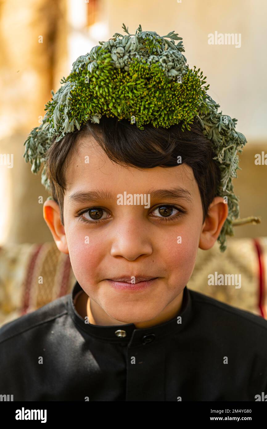 Kleiner Junge des Qahtani-Blumenmenschen-Stammes, Asir-Berge, Königreich Saudi-Arabien Stockfoto