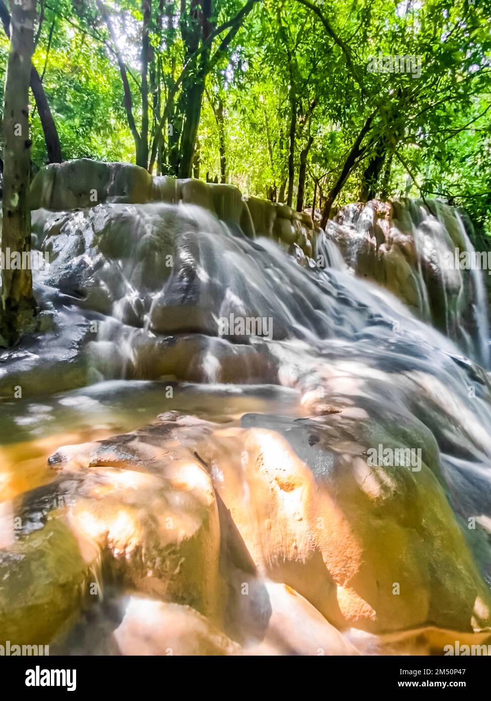 Namtok Wang Sai Thong Wasserfall in Satun Thailand Stockfoto