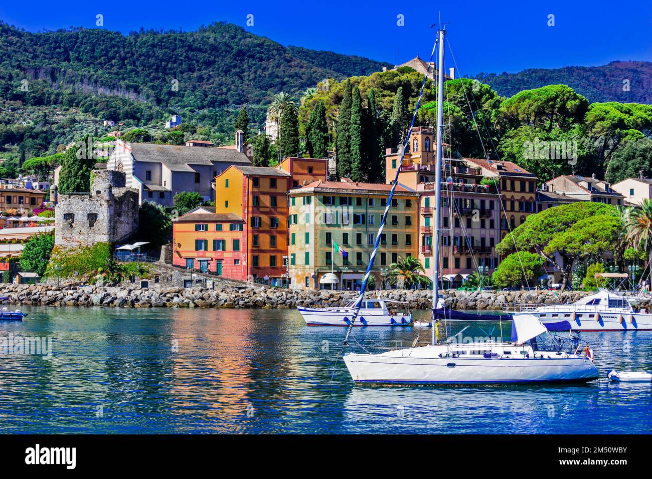 Beliebte Resorts und wunderschöne Küstenstädte Italiens in Ligurien - Santa Margherita Ligure Stockfoto