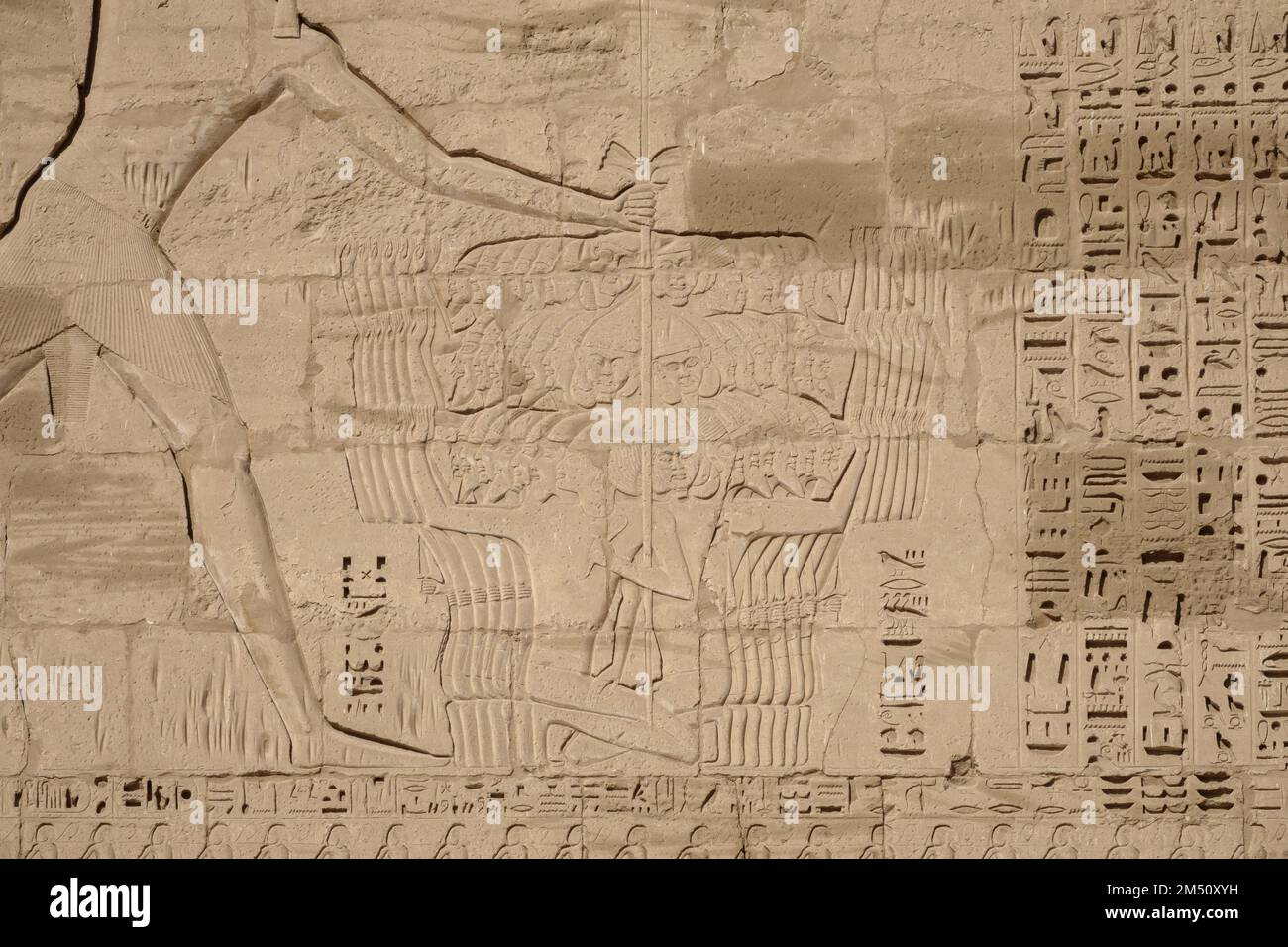 Der erste Pylon, Tempel des Medinet Habu, Westufer des Nils Luxor, Ägypten Stockfoto