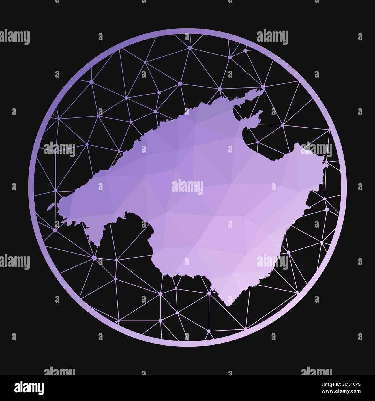 Mallorca-Symbol. Polygonale Vektorkarte der Insel. Mallorca-Symbol im geometrischen Stil. Die Inselkarte mit violettem, niedrigem polyvalenten Verlauf auf dunklem Hintergrund. Stock Vektor
