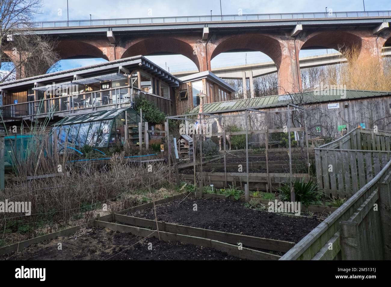 Ouseburn Farm,Charity,Ouseburn,Gegend,of,Newcastle upon Tyne,Simply,Newcastle, ist eine Stadt und ein städtischer Stadtbezirk, In, Tyne und Wear, England. Die Stadt befindet sich am Fluss Tyne, nördliches Ufer, und bildet den größten Teil des bebauten Gebiets von Tyneside. Newcastle ist auch die bevölkerungsreichste Stadt Nordostenglands. Nordosten, England, Englisch, GB, Großbritannien, Großbritannien, Großbritannien, Großbritannien, Großbritannien, Großbritannien, Europa, Europa Stockfoto