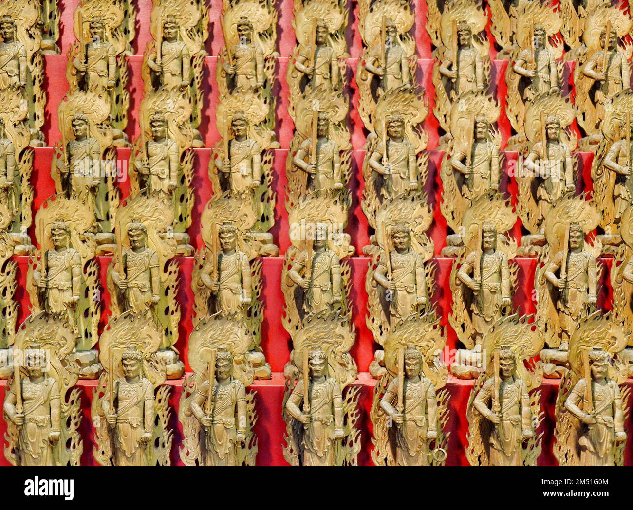 Buddhistische Skulpturen im Daisho-in-Tempel, Miyajima Island, Itsukushima, Präfektur Hiroshima, Japan. Stockfoto