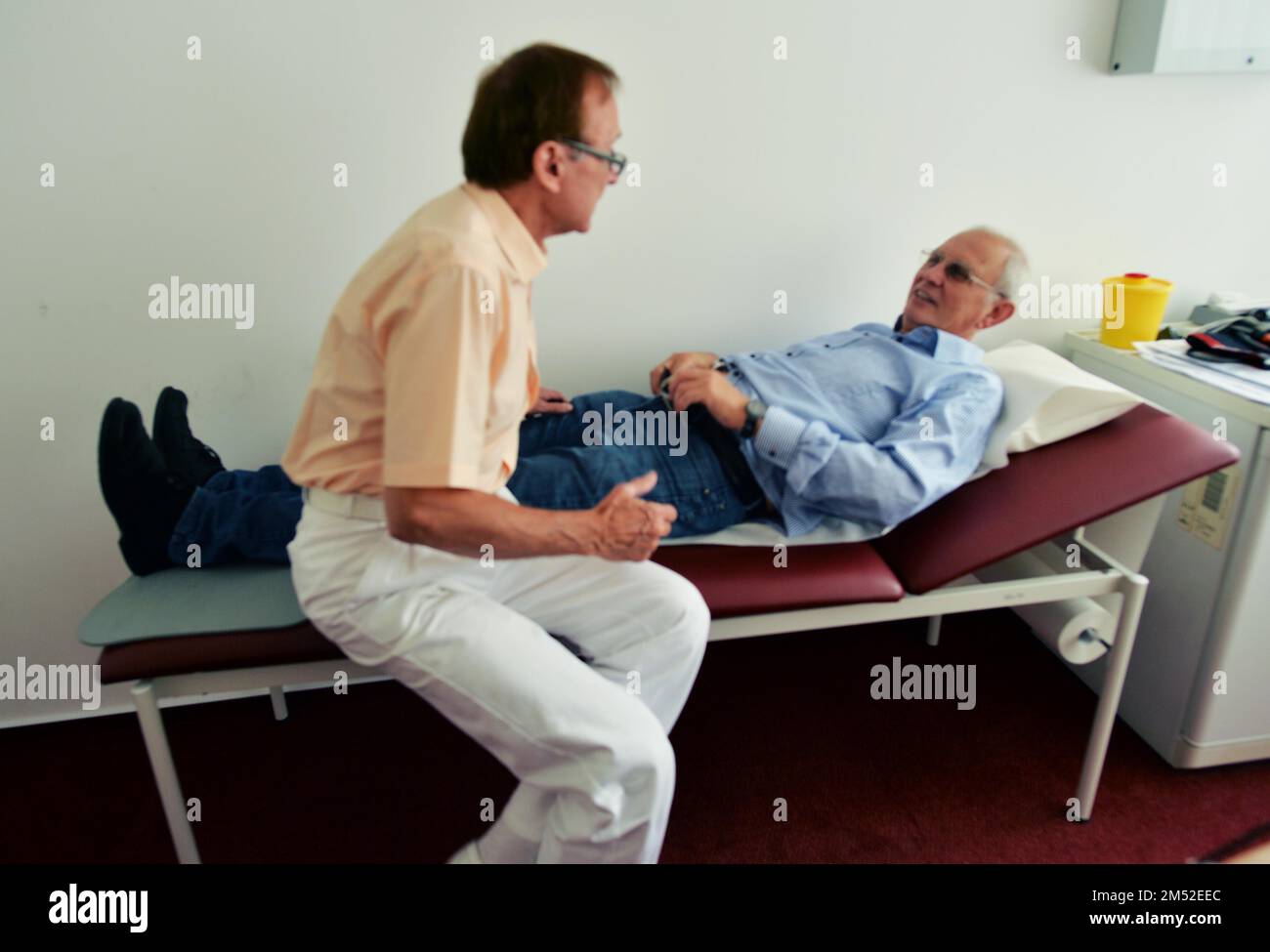 Dieser Internist im Zentrum einer größeren Stadt arbeitet hauptsächlich als Hausarzt. Das Foto