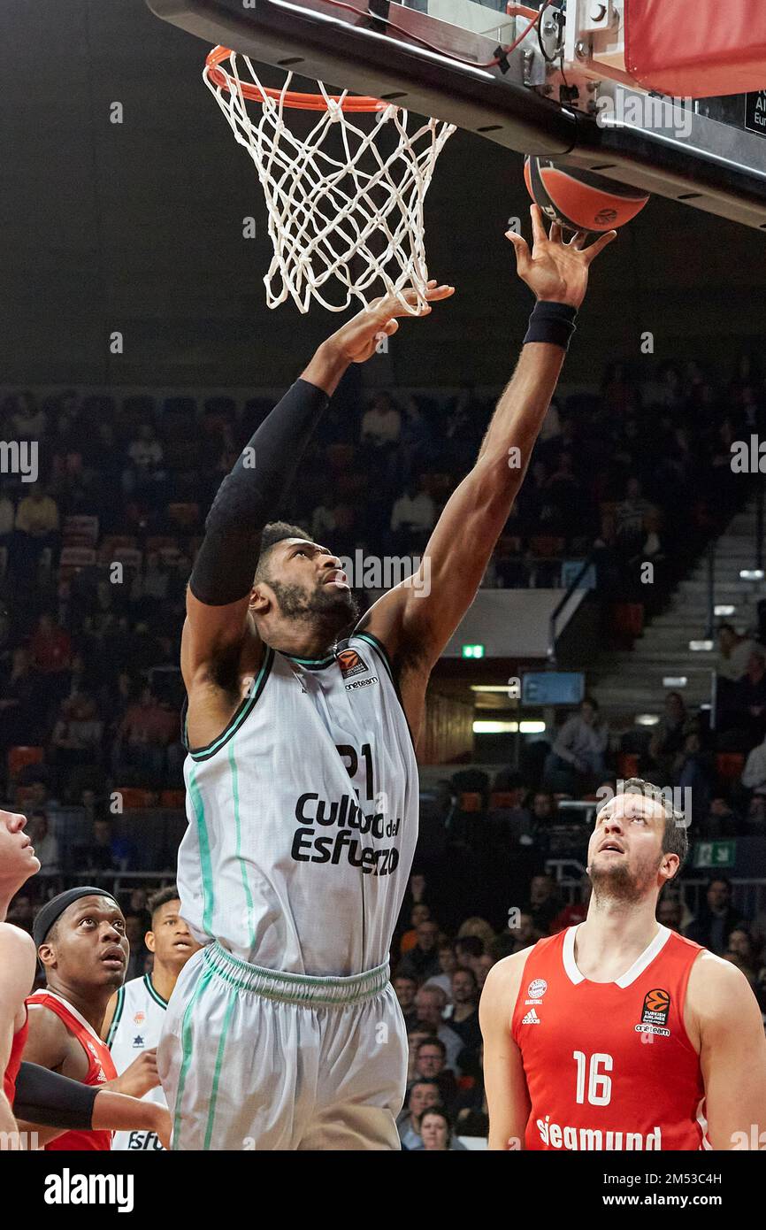 Alexander kyle valencia basketballverein Fotos und Bildmaterial in