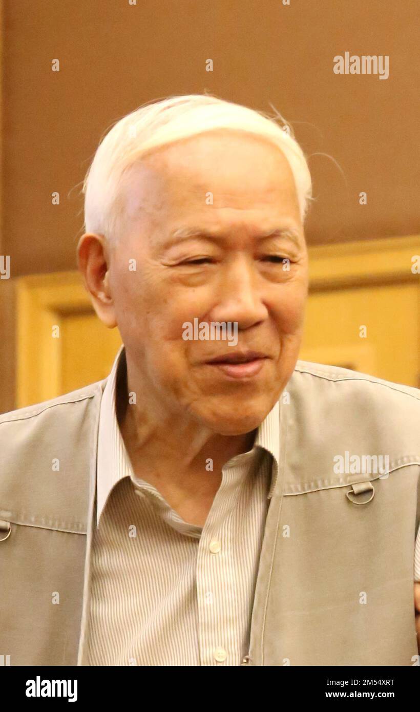 SHANGHAI, CHINA - 29. SEPTEMBER 2019 - Yan Dingxian, ehemaliger Direktor des Shanghai Beauty Film Studios, kommuniziert mit Animationsfans, Lehrern und St. Stockfoto