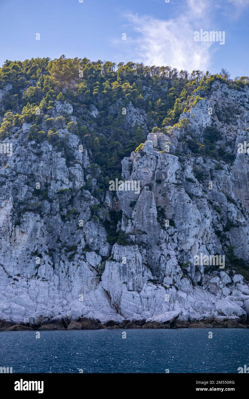 Küste auf der Insel Skopelos, Griechenland Stockfoto