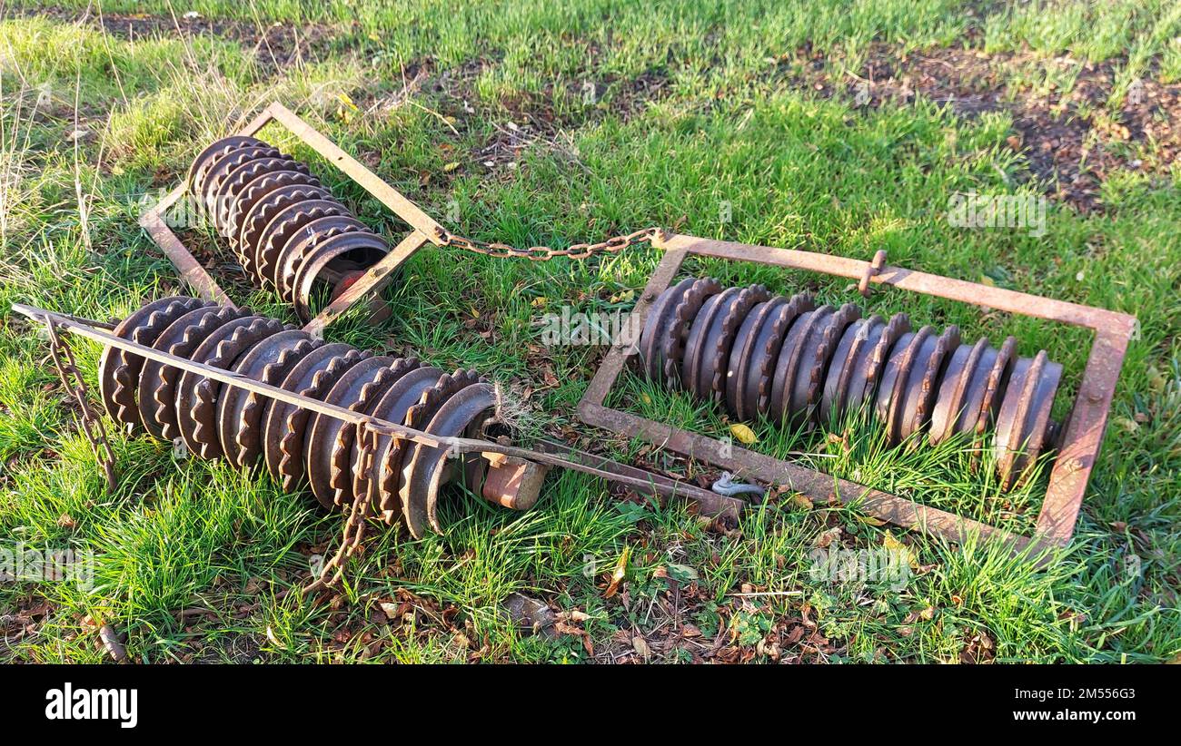 Satz cambridge-Rollen oder -Verpacken, typische landwirtschaftliche Geräte. Stockfoto Satz cambridge-Rollen oder -Verpacken, typische landwirtschaftliche Geräte. Stockfoto