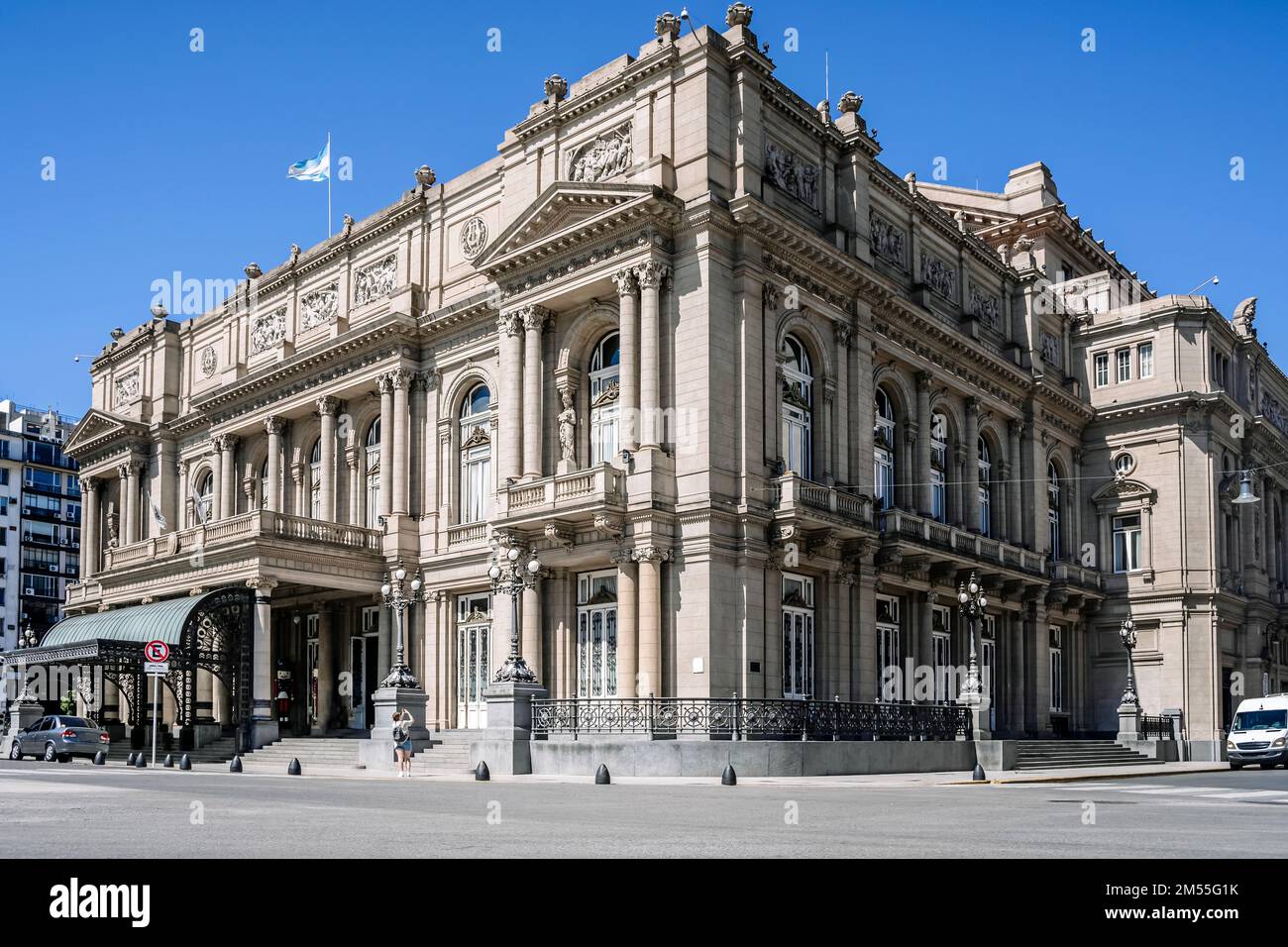 Theater Colon in Buenos Aires. Gebäude und Architektur des berühmten lateinamerikanischen Opernhauses in Argentinien. Sehenswürdigkeiten von Buenos Aires, Reisekonzept. Hochwertiges Foto Stockfoto