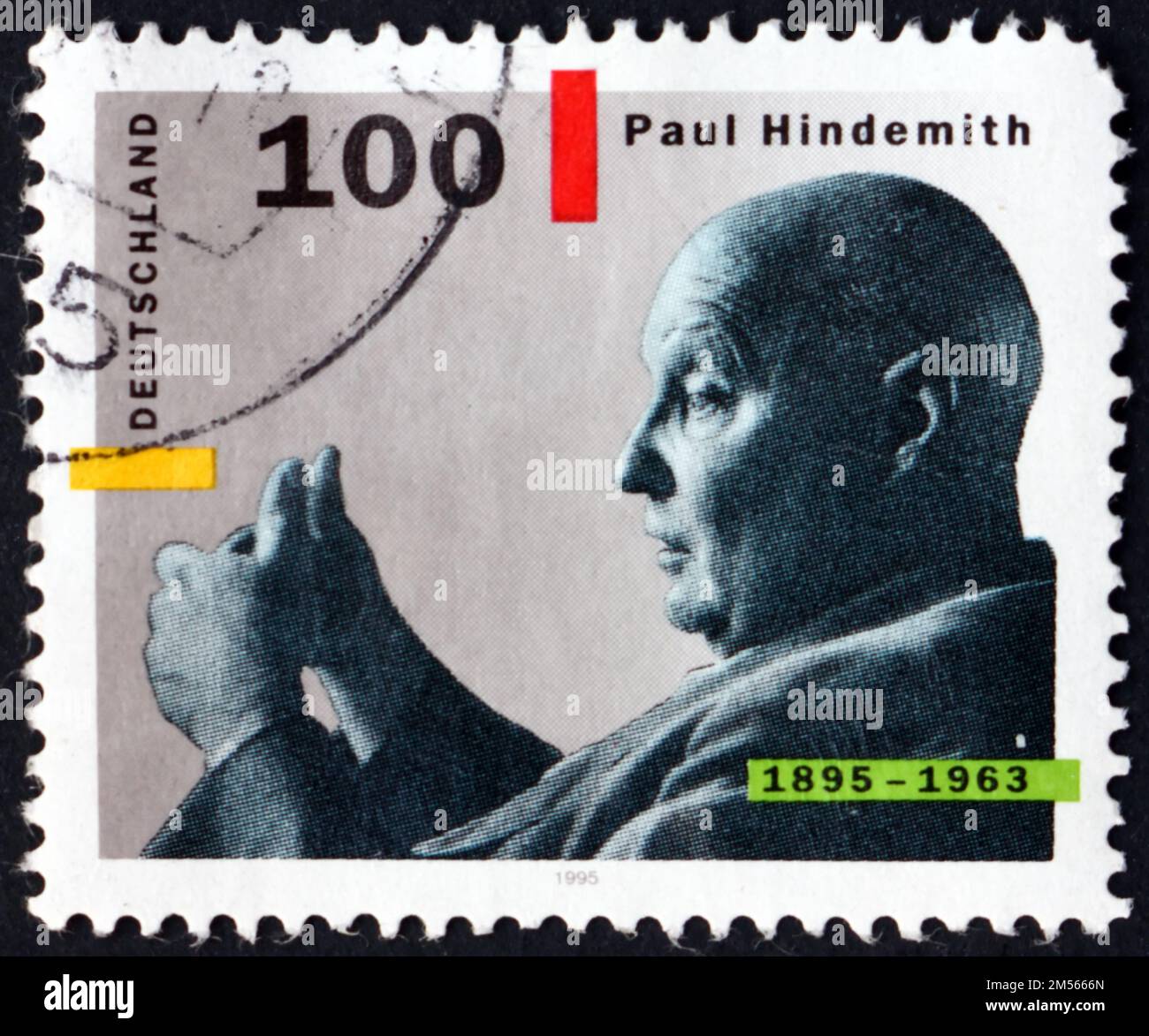 DEUTSCHLAND - CA. 1995: Ein in Deutschland gedruckter Stempel zeigt Paul Hindemith (1895-1963), war deutscher Komponist, Musiktheoretiker, Lehrer, Violinist und Condu Stockfoto