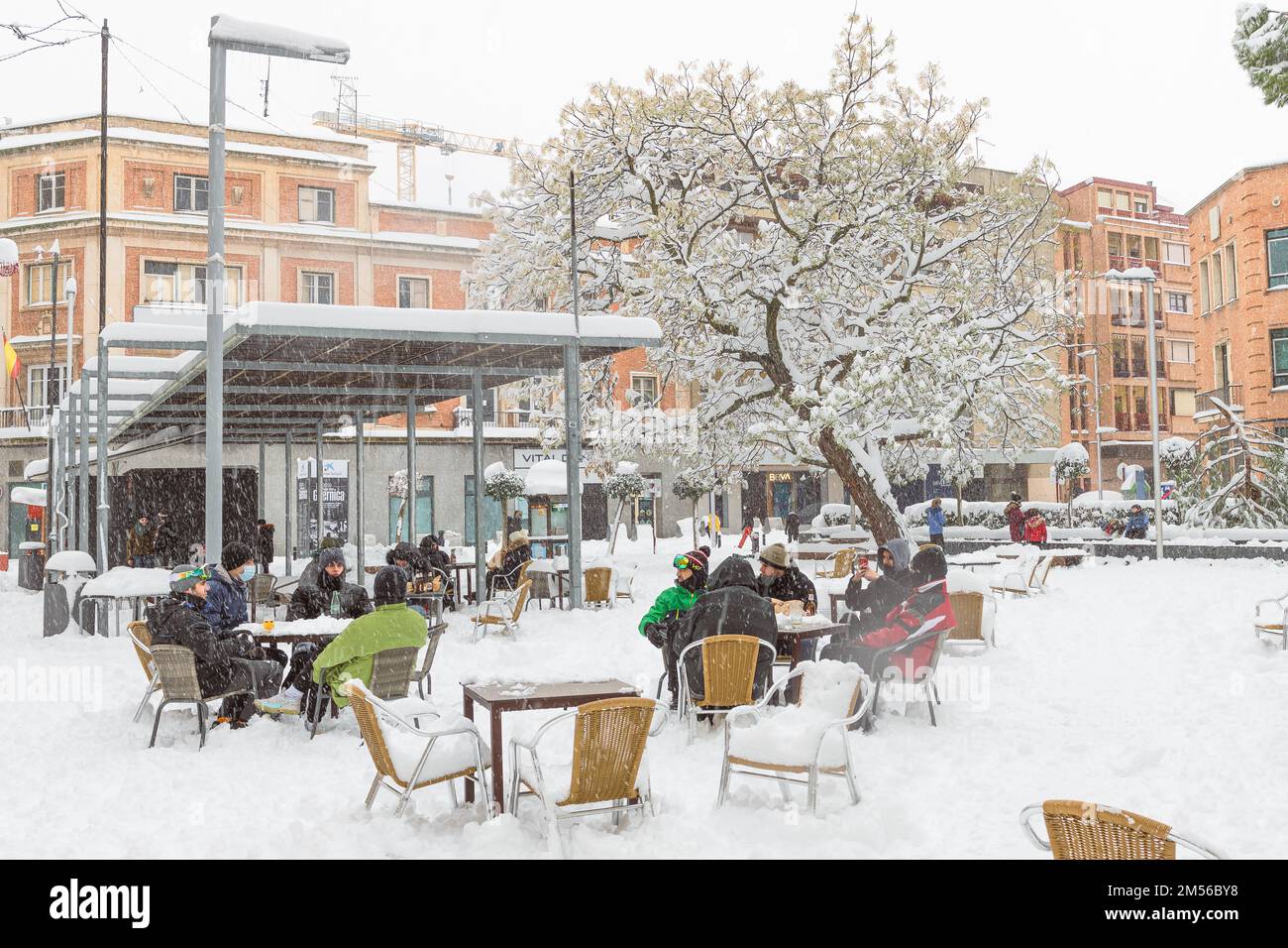 Jahrestag des Schneesturms Filomena in Guadalajara, der das ganze Land zusammenbrach und seltene Bilder in Spanien hinterließ Stockfoto