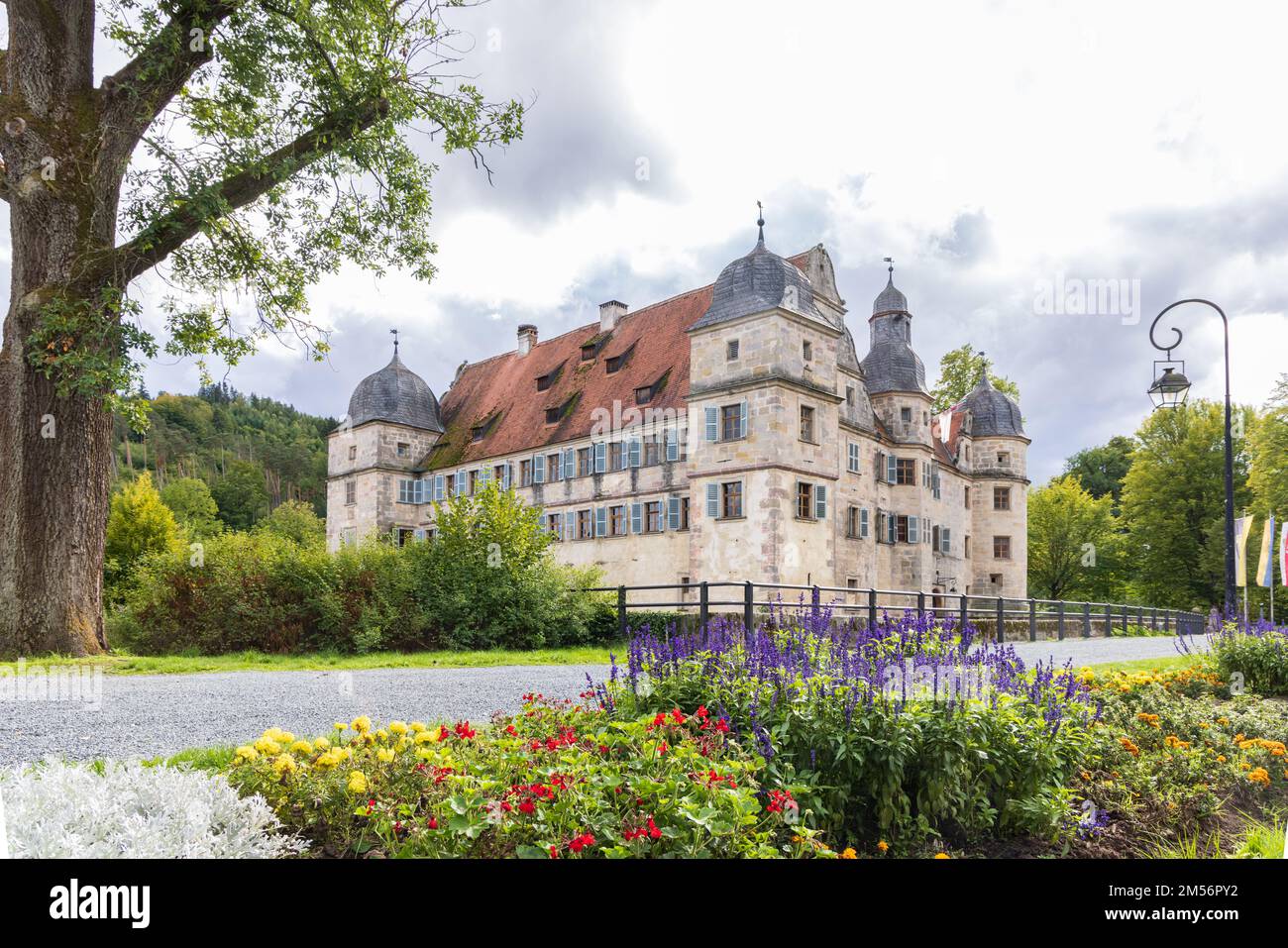 Mitwitz, Deutschland - 16. September 2022: Altes Schloss Mitwitz aus dem 16. Jahrhundert in Oberfrankien, Bayern Stockfoto