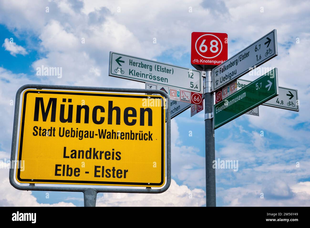 Ortsschild München, Uebigau-Wahrenbrück, Brandenburg, Deutschland Stockfoto