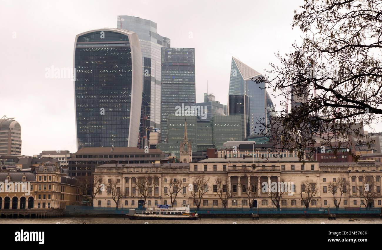 Londoner Skyline von der Themse Stockfoto