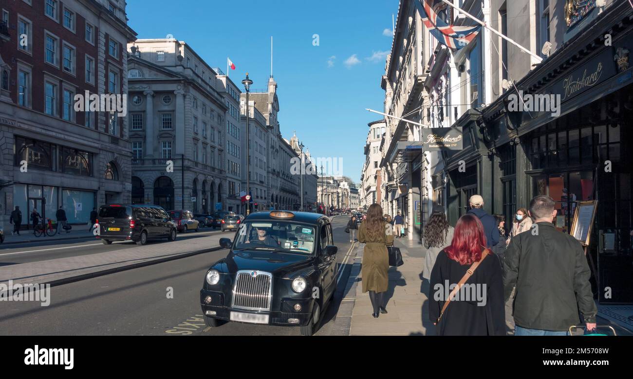 Blick auf die Straße Piccadilly, St. James's, London, England, Großbritannien Stockfoto