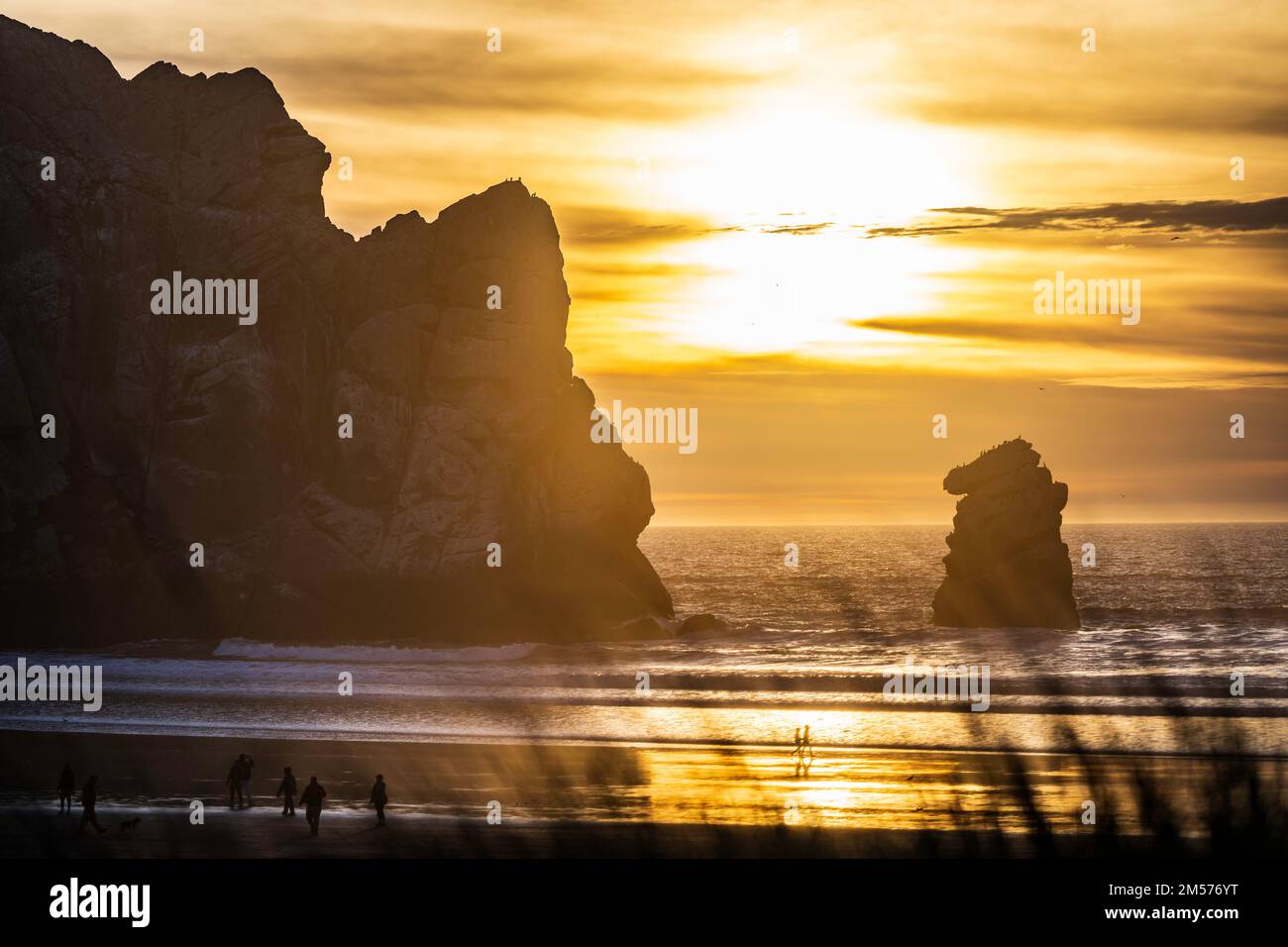 Morro Rock bei Sonnenuntergang Stockfoto