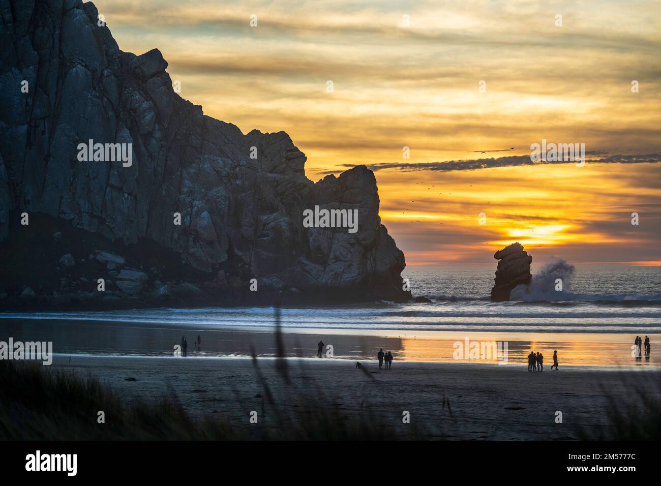 Morro Rock bei Sonnenuntergang Stockfoto