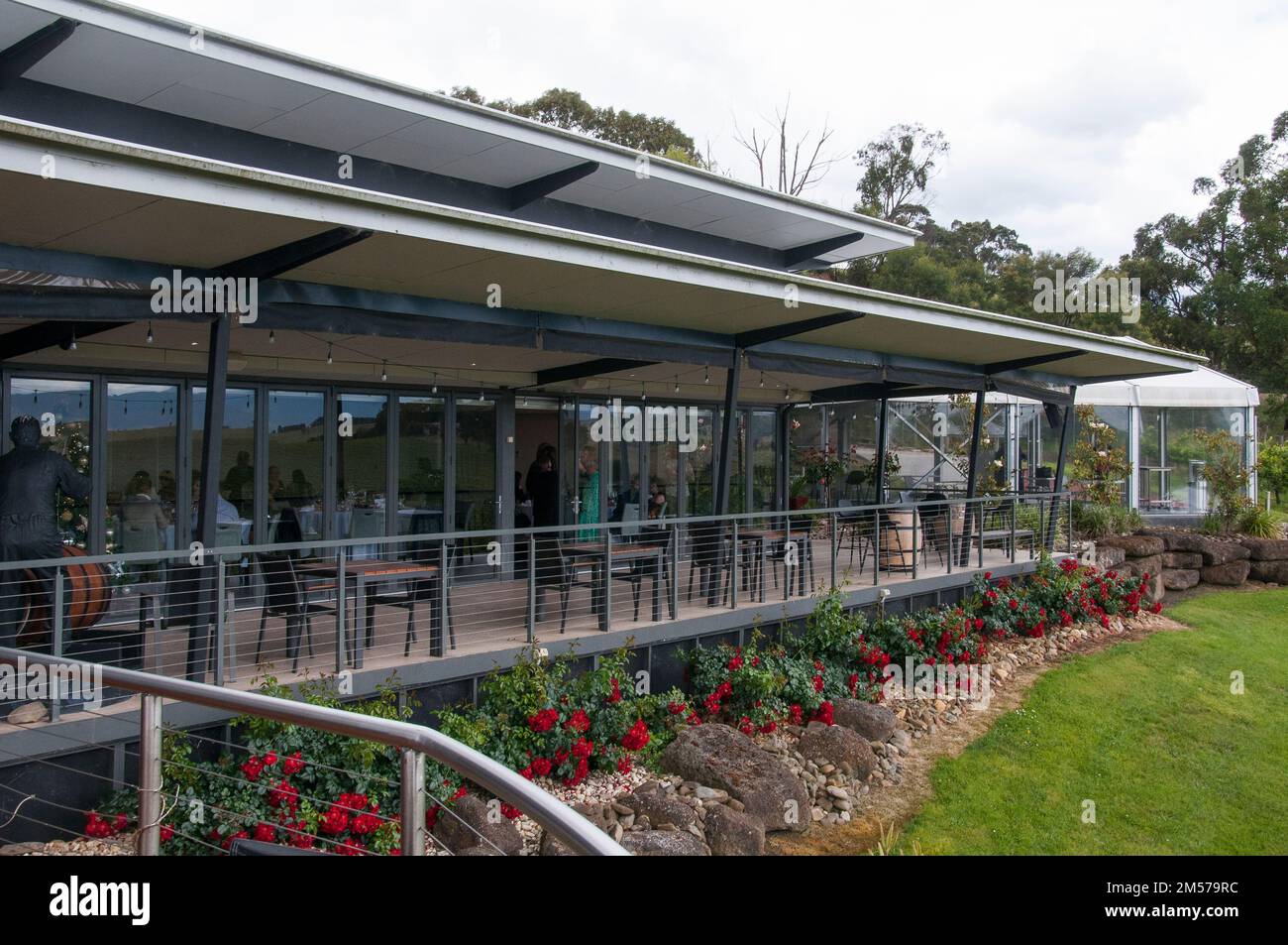 Kellertür am Balgownie Estate, Yarra Valley, Victoria, Australien Stockfoto