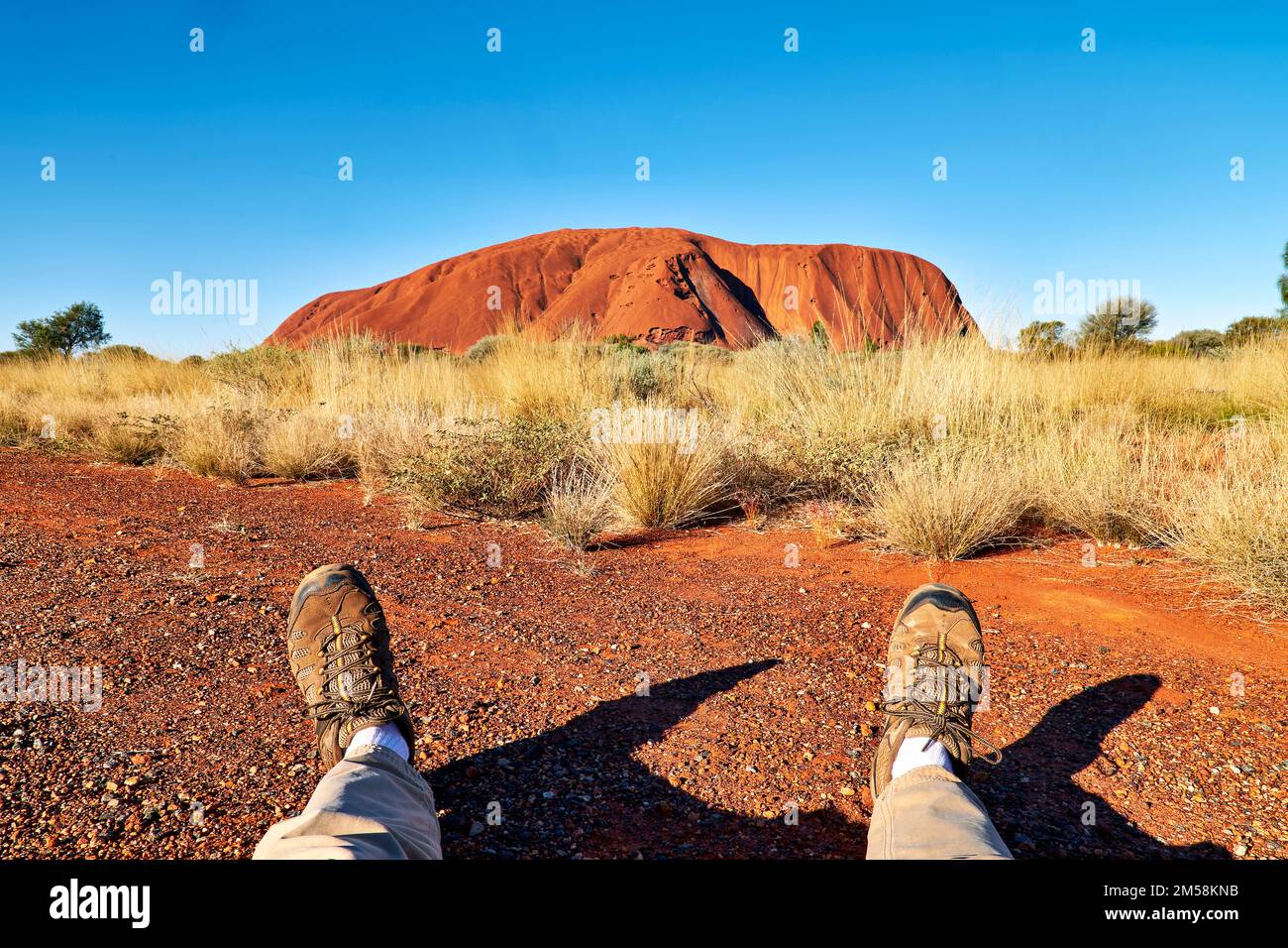 Wandern um den Uluru Ayers Rock. Nördliches Territorium. Australien Stockfoto