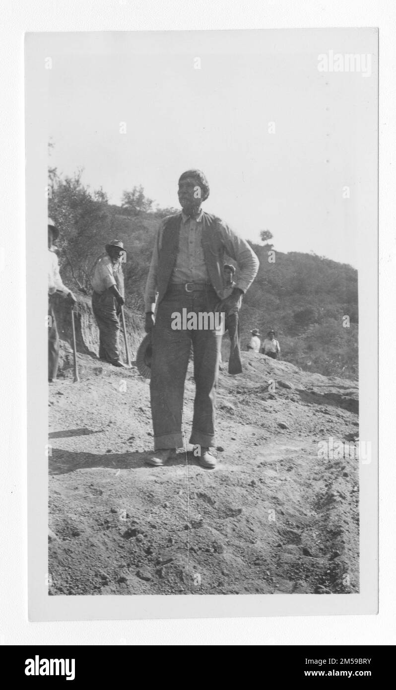 Originaltitel: "Sycuan - John Gardner, Asst. Ldr. E.C.W.'. 1936 - 1942. Pazifikregion (Riverside, Kalifornien). Fotodruck. Innenministerium. Büro für Indianerangelegenheiten. Missionsbehörde. 11/15/1920-6/17/1946. Fotos Stockfoto