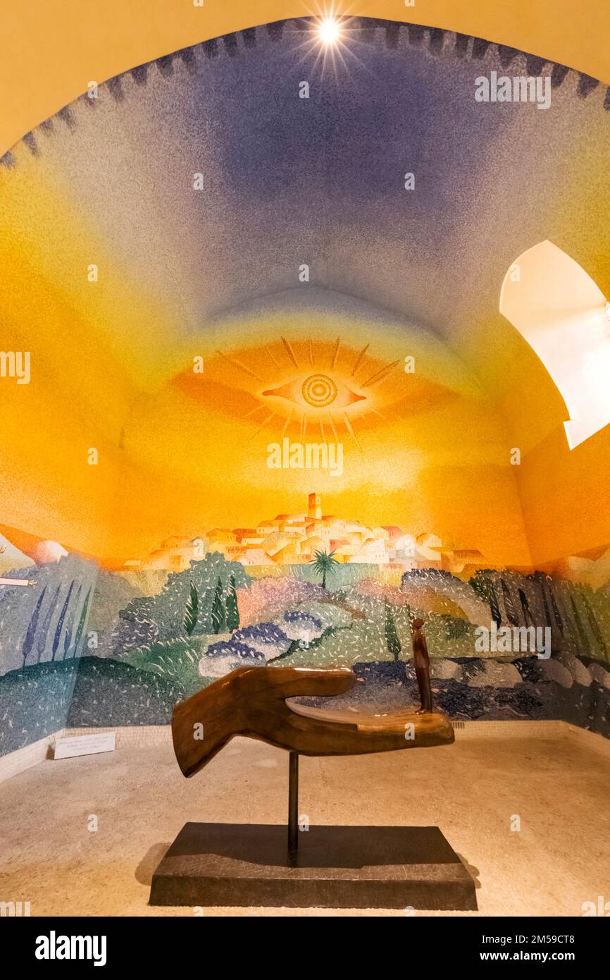 Frankreich, französische Riviera, Cote d'Azur, St. Paul de Vence, Folon Chapel Museum alias White Penitents Chapel mit Kunstwerken von Jean-Michel Folon *** L Stockfoto