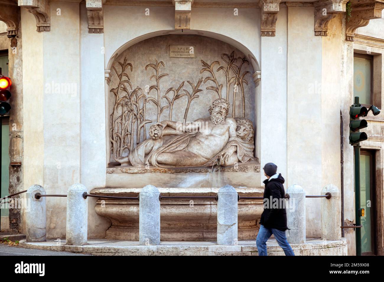 Skulptur des Flusses Aniene, ein Teil des Komplexes der vier Brunnen (auch bekannt als Quattro Fontane) in Rom, Italien, Europa. Stockfoto