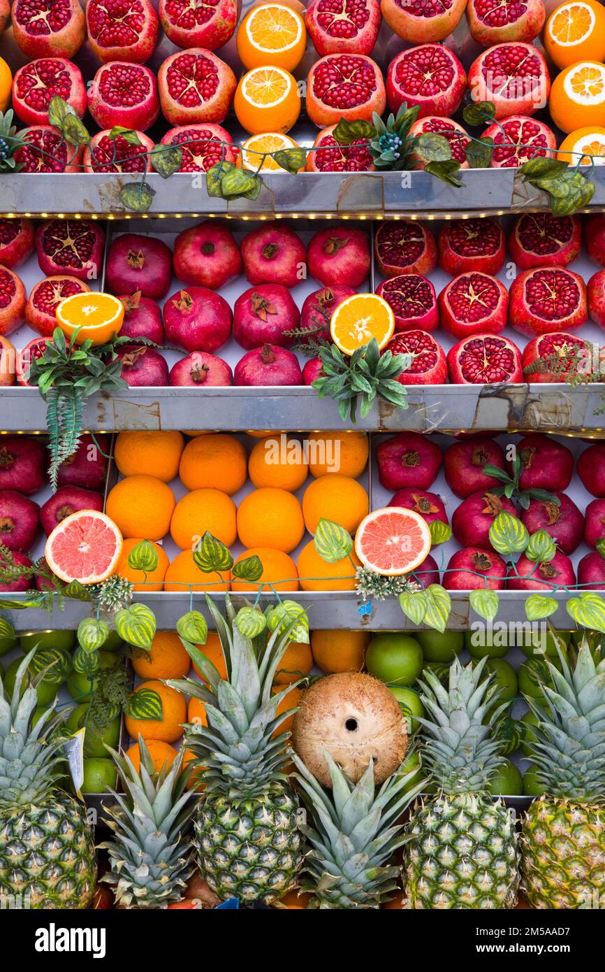 Fruit Display, Gewürzbasar, Istanbul, Türkei Stockfoto
