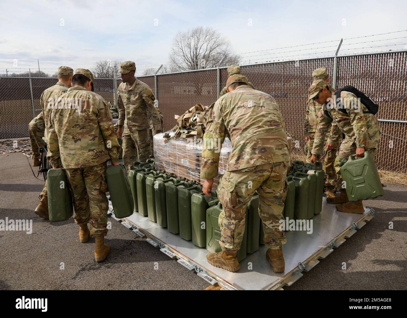 Soldaten vom Hauptquartier und HauptquartierBataillon, 101. Airborne