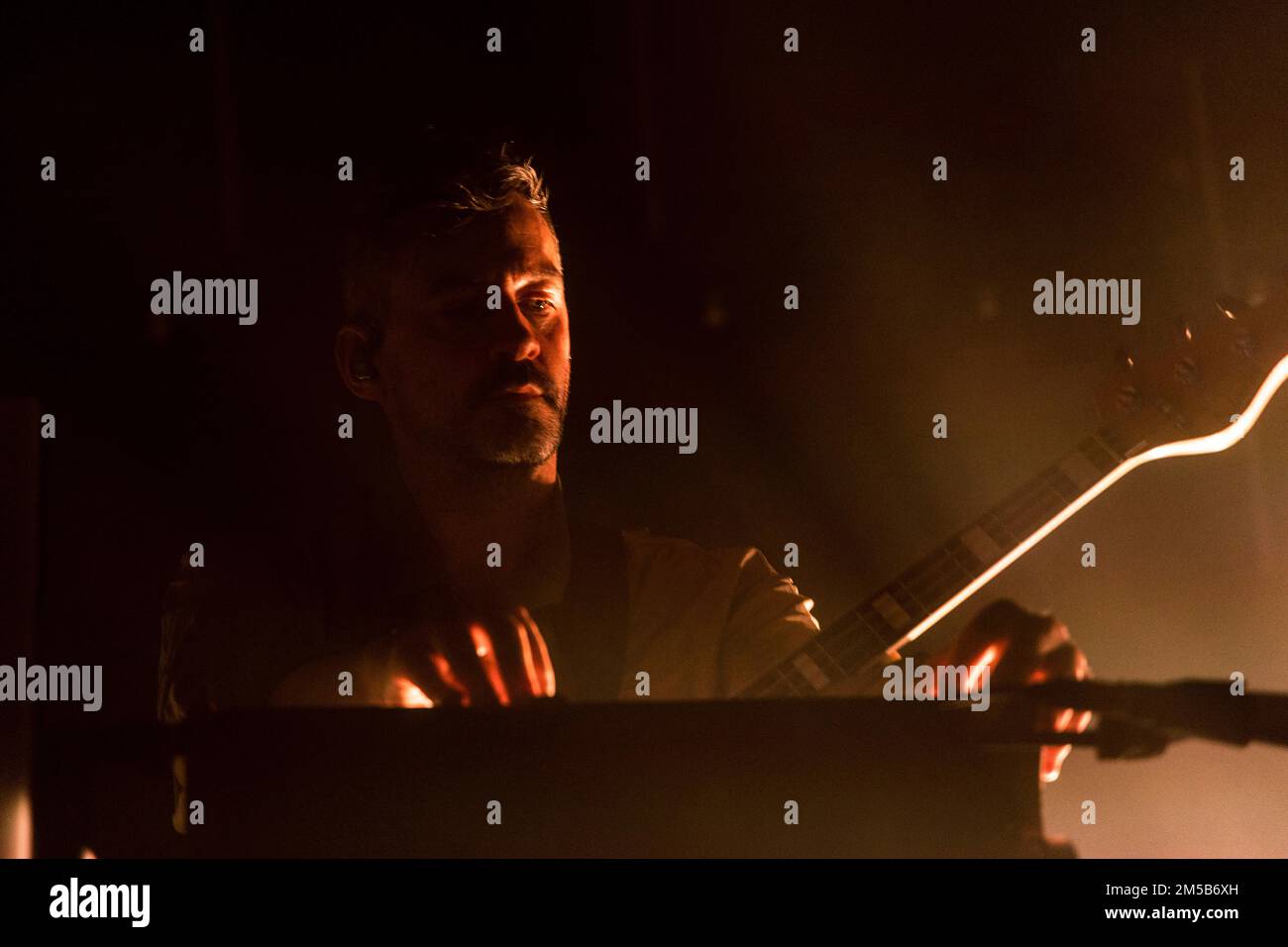 Mailand, Italien. 03. Dezember 2022. MAILAND, ITALIEN - 3. DEZEMBER: Bonobo tritt am 3. Dezember 2022 live in Fabrique in Mailand auf. (Foto: Roberto Finizio/NurPhoto) Kredit: NurPhoto SRL/Alamy Live News Stockfoto