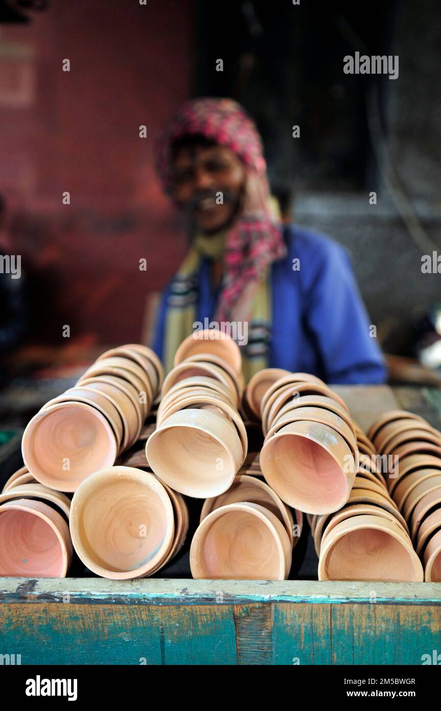 Traditionelle Kulhad-Tassen – Indische Teetassen Stockfoto