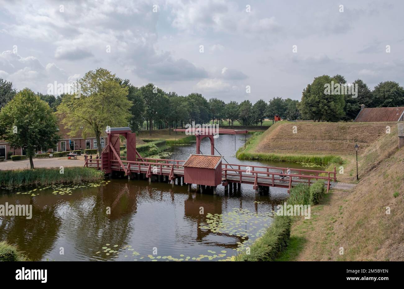 Festung Bourtange, Bastion und Zugbrücke, Provinz Groningen, Niederlande Stockfoto