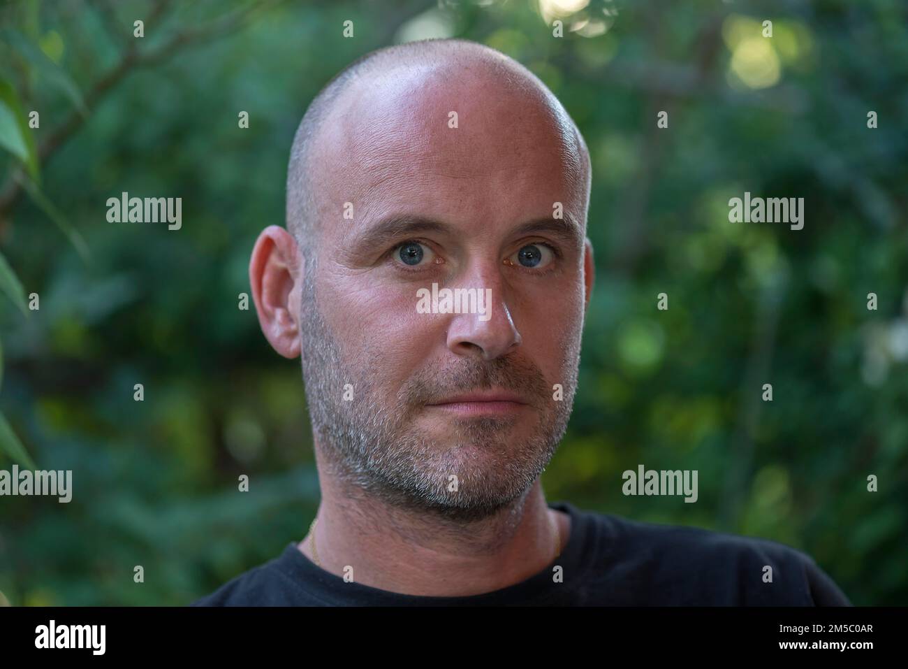 Porträt eines jungen Mannes mit Bart, Baden-Württemberg, Deutschland Stockfoto