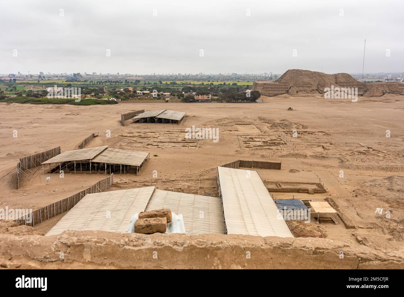 Ausgrabungsstätte Huaca de la Luna in Peru in der Nähe von Trujillo Stockfoto