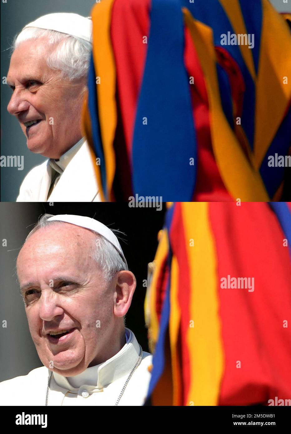 Eine Kombination von Fotos zeigt : High : Papst Benedikt XVI während der wöchentlichen allgemeinen Audienz auf dem Petersplatz, Vatikan, am 14. märz 2007 und Papst Franziskus während der wöchentlichen allgemeinen Audienz auf dem Petersplatz am 4. September 2013. Vor einem Jahr trat Benedict XVI zurück und Francis wurde zum Papst gewählt (am 13. März 2013), was den Beginn einer beispiellosen Kohabitation markiert: Ein pensionierter Pontifex, der neben einem regierenden Pontifex lebt. - Papst Franziskus hat Gebete für den ehemaligen Papst Benedikt XVI. Eingeholt. Er sagt, er sei sehr krank. Francis hat den Überraschungsappell am Ende seiner allgemeinen Audienz am Mittwoch abgegeben Stockfoto