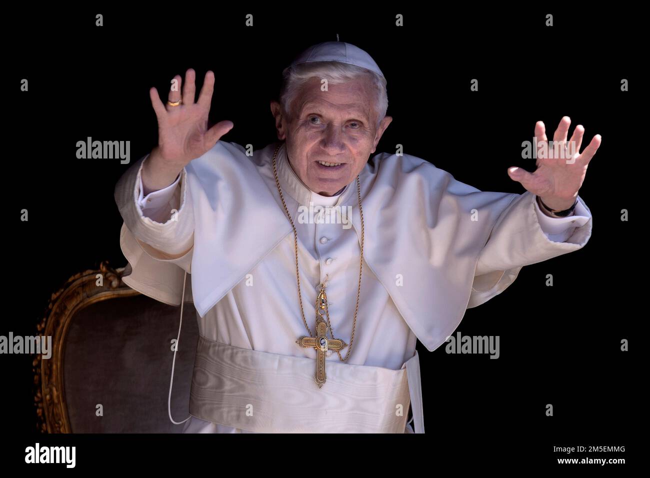 Vatikanstadt, 28. Dezember 2022. Papst Benedikt XVI. Ist sehr krank. ARCHIVFOTO: Castel Gandolfo, Italien, 1. August 2012. Papst Benedikt XVI. Während der allgemeinen Audienz. Maria Grazia Picciarella/Alamy Live News Stockfoto