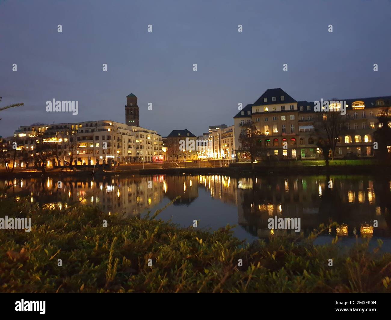 Mülheim-Ruhr bei Nacht Stockfoto